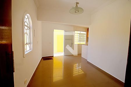 Casa à venda com 250m², 3 quartos e 6 vagas Casa à venda com 250m², 3 quartos e 6 vagasSala de Jantar