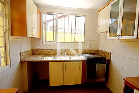 Casa à venda com 250m², 3 quartos e 6 vagas Casa à venda com 250m², 3 quartos e 6 vagasCozinha