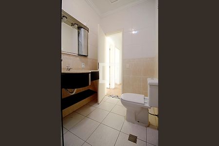 Casa à venda com 250m², 3 quartos e 6 vagas Casa à venda com 250m², 3 quartos e 6 vagasBanheiro