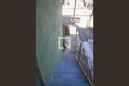 Casa para alugar com 72m², 1 quarto e sem vagaescada