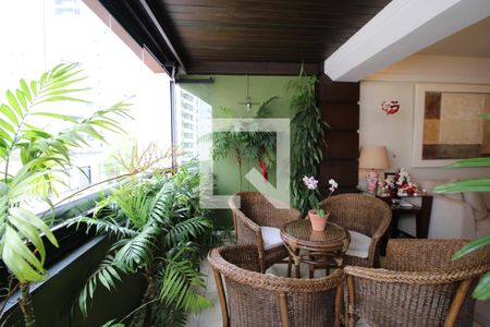 Varanda da sala de apartamento à venda com 3 quartos, 135m² em Perdizes, São Paulo