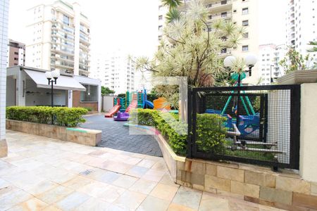 Apartamento à venda com 135m², 3 quartos e 2 vagasÁrea comum - Playground