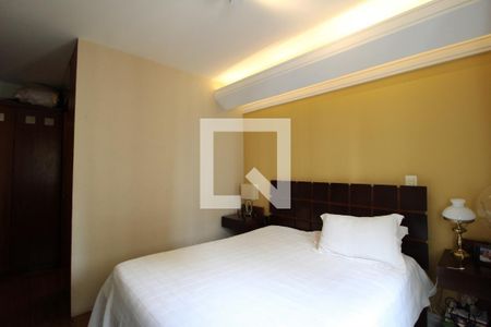 Apartamento à venda com 135m², 3 quartos e 2 vagasSuíte 1