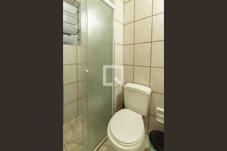 Banheiro de apartamento para alugar com 2 quartos, 46m² em Jardim Vista Alegre, Embu das Artes