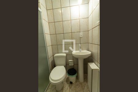 Banheiro de apartamento para alugar com 2 quartos, 46m² em Jardim Vista Alegre, Embu das Artes