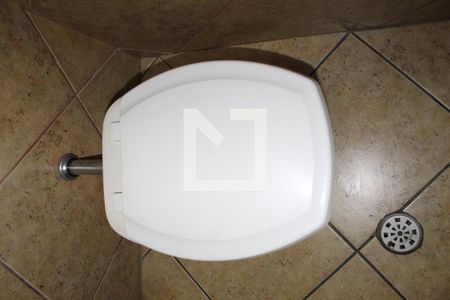 Casa à venda com 115m², 2 quartos e 2 vagasBanheiro