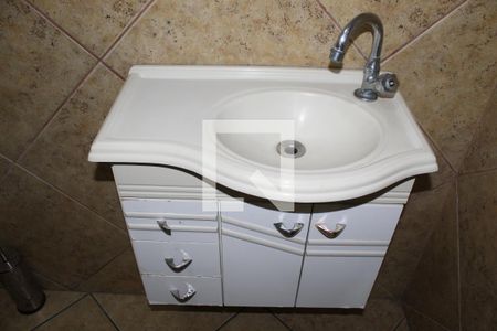 Casa à venda com 115m², 2 quartos e 2 vagasBanheiro