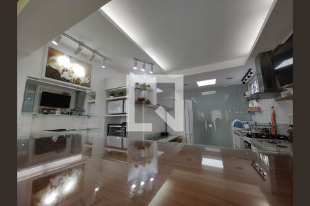 Apartamento à venda com 220m², 4 quartos e 2 vagasCozinha - Armários