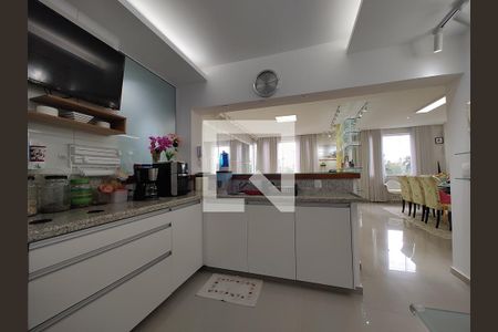 Apartamento à venda com 220m², 4 quartos e 2 vagasCozinha - Armários