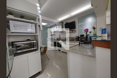Apartamento à venda com 220m², 4 quartos e 2 vagasCozinha - Armários