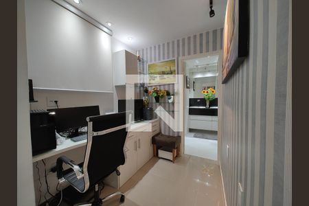 Apartamento à venda com 220m², 4 quartos e 2 vagasEscritório