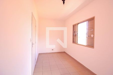 Casa para alugar com 200m², 3 quartos e 2 vagas Casa para alugar com 200m², 3 quartos e 2 vagasQuarto 2