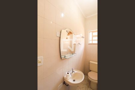 Casa para alugar com 200m², 3 quartos e 2 vagas Casa para alugar com 200m², 3 quartos e 2 vagasLavabo