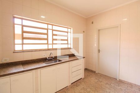 Casa para alugar com 200m², 3 quartos e 2 vagas Casa para alugar com 200m², 3 quartos e 2 vagasCozinha