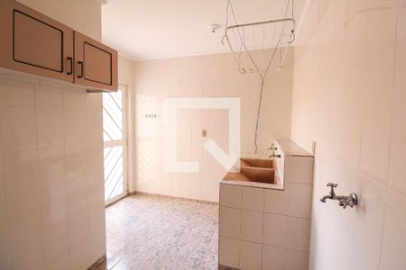 Casa para alugar com 200m², 3 quartos e 2 vagas Casa para alugar com 200m², 3 quartos e 2 vagasÁrea de Serviço