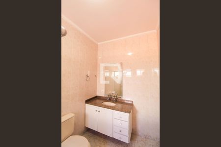 Casa para alugar com 200m², 3 quartos e 2 vagas Casa para alugar com 200m², 3 quartos e 2 vagasBanheiro do Quarto 3