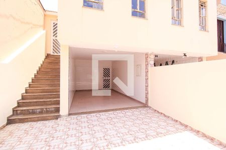 Casa para alugar com 200m², 3 quartos e 2 vagas Casa para alugar com 200m², 3 quartos e 2 vagasGaragem