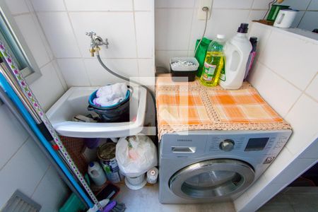 Apartamento à venda com 67m², 3 quartos e 1 vagaÁrea de serviço