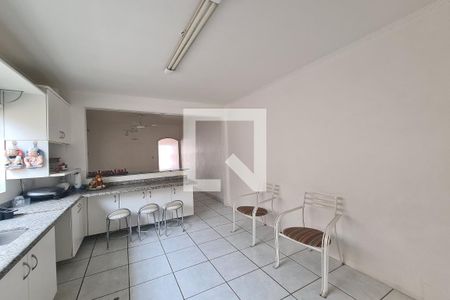 Casa para alugar com 410m², 4 quartos e 2 vagas Casa para alugar com 410m², 4 quartos e 2 vagasCozinha 2