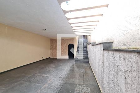 Garagem de casa para alugar com 4 quartos, 410m² em Vila California, São Paulo