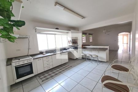 Casa para alugar com 410m², 4 quartos e 2 vagas Casa para alugar com 410m², 4 quartos e 2 vagasCozinha 2