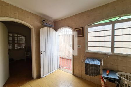 Casa para alugar com 410m², 4 quartos e 2 vagas Casa para alugar com 410m², 4 quartos e 2 vagasÁrea de Serviço
