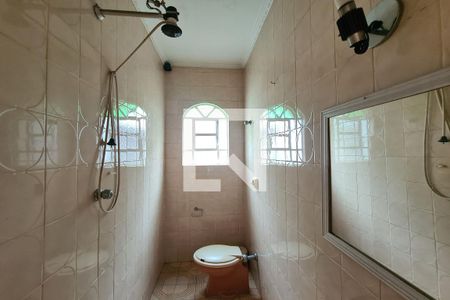 Casa para alugar com 410m², 4 quartos e 2 vagas Casa para alugar com 410m², 4 quartos e 2 vagasBanheiro de Serviço