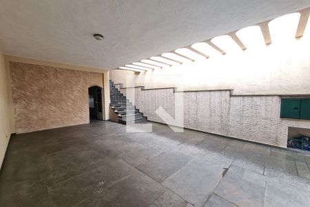 Casa para alugar com 410m², 4 quartos e 2 vagas Casa para alugar com 410m², 4 quartos e 2 vagasGaragem