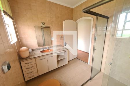 Casa para alugar com 410m², 4 quartos e 2 vagas Casa para alugar com 410m², 4 quartos e 2 vagasBanheiro 4