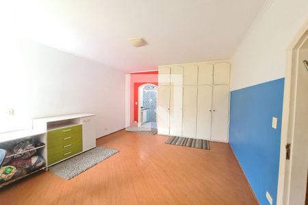 Casa para alugar com 410m², 4 quartos e 2 vagas Casa para alugar com 410m², 4 quartos e 2 vagasQuarto 1