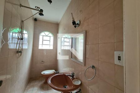 Casa para alugar com 410m², 4 quartos e 2 vagas Casa para alugar com 410m², 4 quartos e 2 vagasBanheiro de Serviço