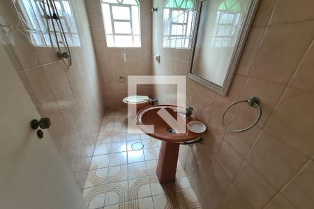 Casa para alugar com 410m², 4 quartos e 2 vagas Casa para alugar com 410m², 4 quartos e 2 vagasBanheiro de Serviço