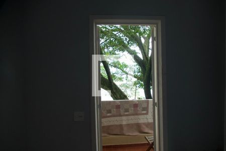 Casa à venda com 250m², 5 quartos e 1 vaga Casa à venda com 250m², 5 quartos e 1 vagaQuarto