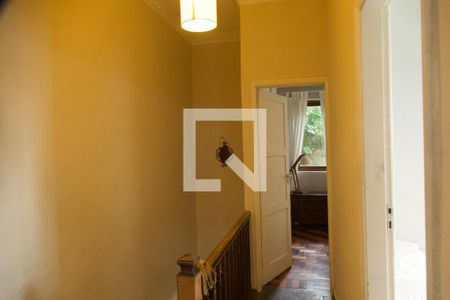 Casa à venda com 250m², 5 quartos e 1 vaga Casa à venda com 250m², 5 quartos e 1 vaga2 piso Corredor