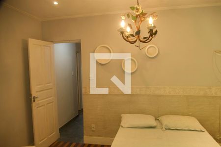 Casa à venda com 250m², 5 quartos e 1 vaga Casa à venda com 250m², 5 quartos e 1 vagaQuarto