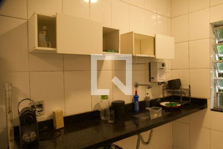 Casa à venda com 250m², 5 quartos e 1 vaga Casa à venda com 250m², 5 quartos e 1 vagaCozinha