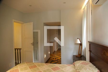 Casa à venda com 250m², 5 quartos e 1 vaga Casa à venda com 250m², 5 quartos e 1 vagaQuarto