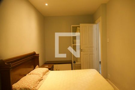 Casa à venda com 250m², 5 quartos e 1 vaga Casa à venda com 250m², 5 quartos e 1 vagaQuarto