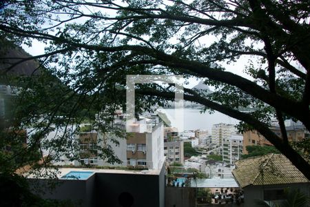 Casa à venda com 250m², 5 quartos e 1 vaga Casa à venda com 250m², 5 quartos e 1 vagaQuarto vista