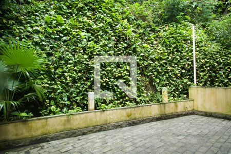 Casa à venda com 250m², 5 quartos e 1 vaga Casa à venda com 250m², 5 quartos e 1 vagaQuarto varanda