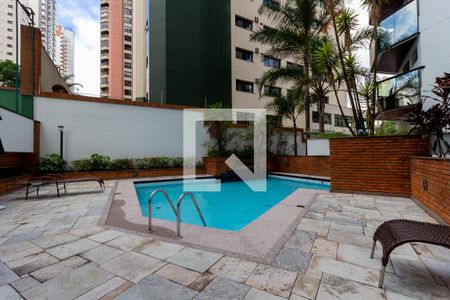 Apartamento à venda com 160m², 3 quartos e 2 vagas Apartamento à venda com 160m², 3 quartos e 2 vagasPiscina