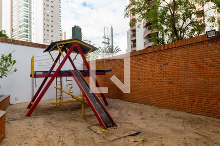 Apartamento à venda com 160m², 3 quartos e 2 vagas Apartamento à venda com 160m², 3 quartos e 2 vagasPlayground