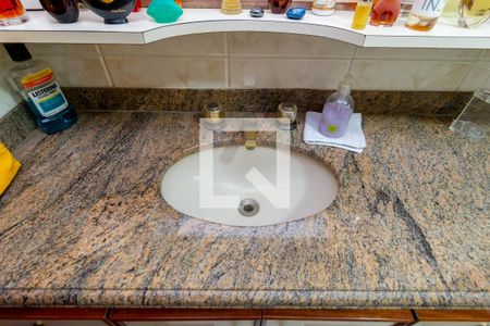 Apartamento à venda com 160m², 3 quartos e 2 vagas Apartamento à venda com 160m², 3 quartos e 2 vagasDetalhe Banheiro - Suíte