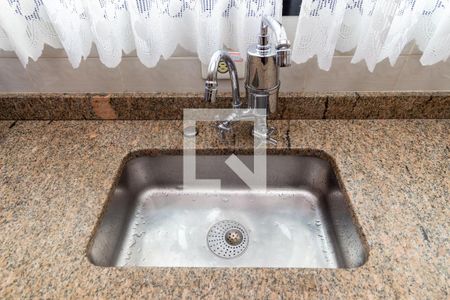 Apartamento à venda com 160m², 3 quartos e 2 vagas Apartamento à venda com 160m², 3 quartos e 2 vagasDetalhe - Cozinha