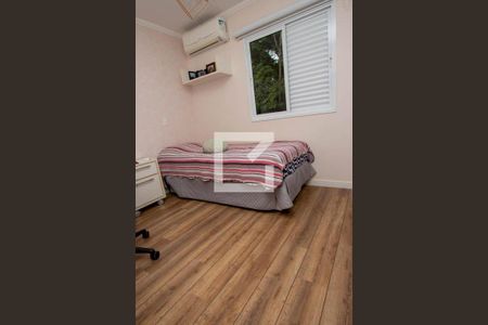 Casa de condomínio à venda com 199m², 4 quartos e 4 vagas Casa de condomínio à venda com 199m², 4 quartos e 4 vagasQuarto 2