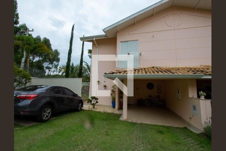 Casa de condomínio à venda com 199m², 4 quartos e 4 vagas Casa de condomínio à venda com 199m², 4 quartos e 4 vagasFachada