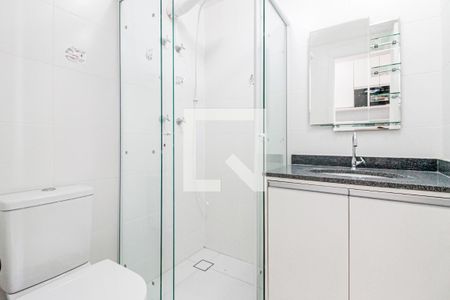 Banheiro de kitnet/studio para alugar com 1 quarto, 23m² em Santo Amaro, São Paulo