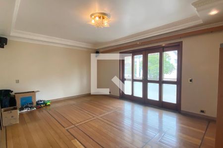 Casa de condomínio para alugar com 954m², 4 quartos e 8 vagasSala de TV