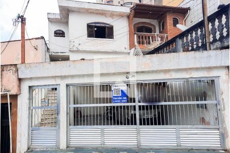 Casa à venda com 218m², 3 quartos e 1 vaga Casa à venda com 218m², 3 quartos e 1 vagaFachada