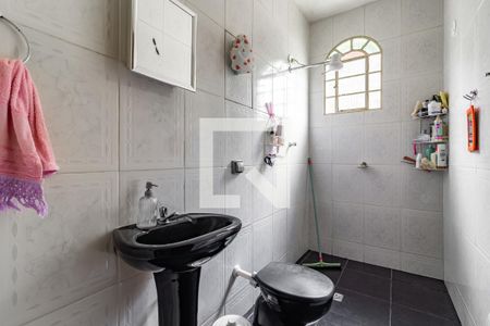 Casa à venda com 180m², 3 quartos e 4 vagas Casa à venda com 180m², 3 quartos e 4 vagasBanheiro 2